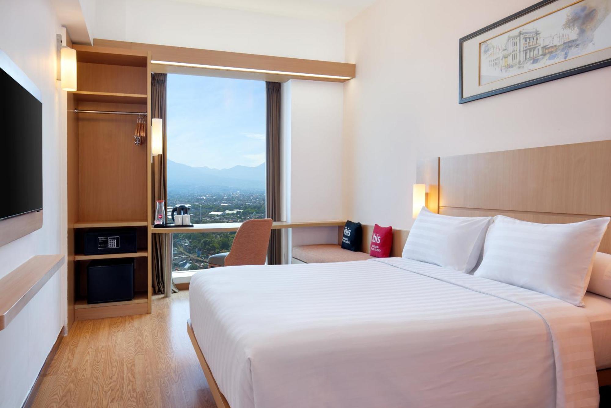 Ibis Bandung Trans Studio Екстер'єр фото